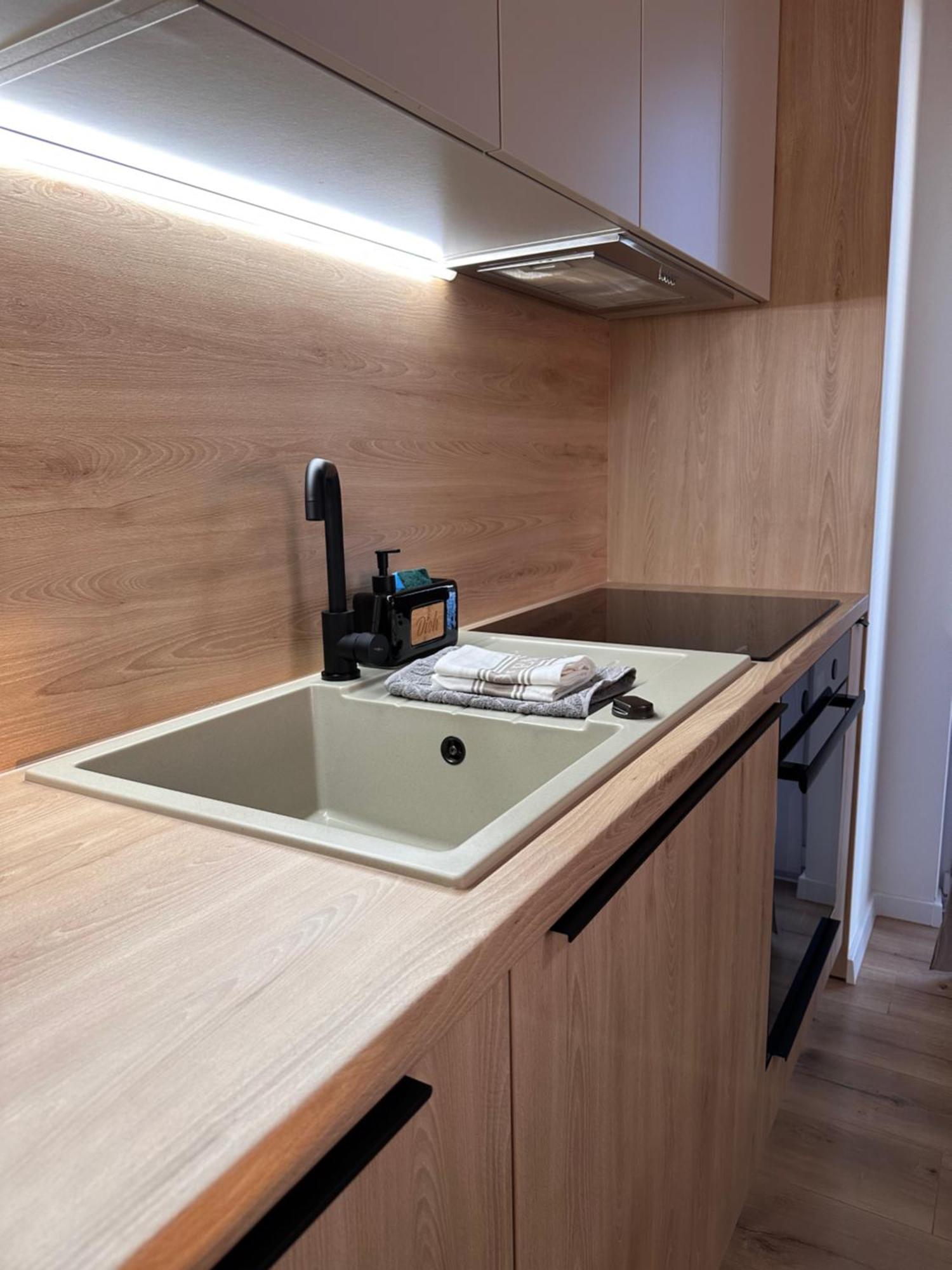 Trendy Apartment Trenčín Екстериор снимка
